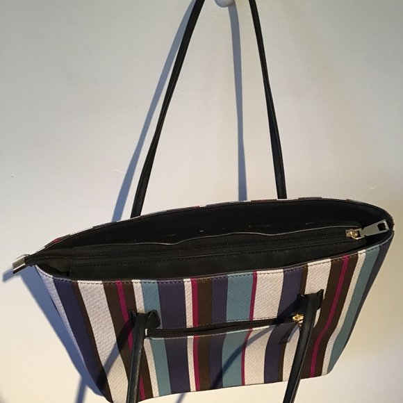 Darling's Striped Polyurethane Tote Bag - Picture 5 of 9